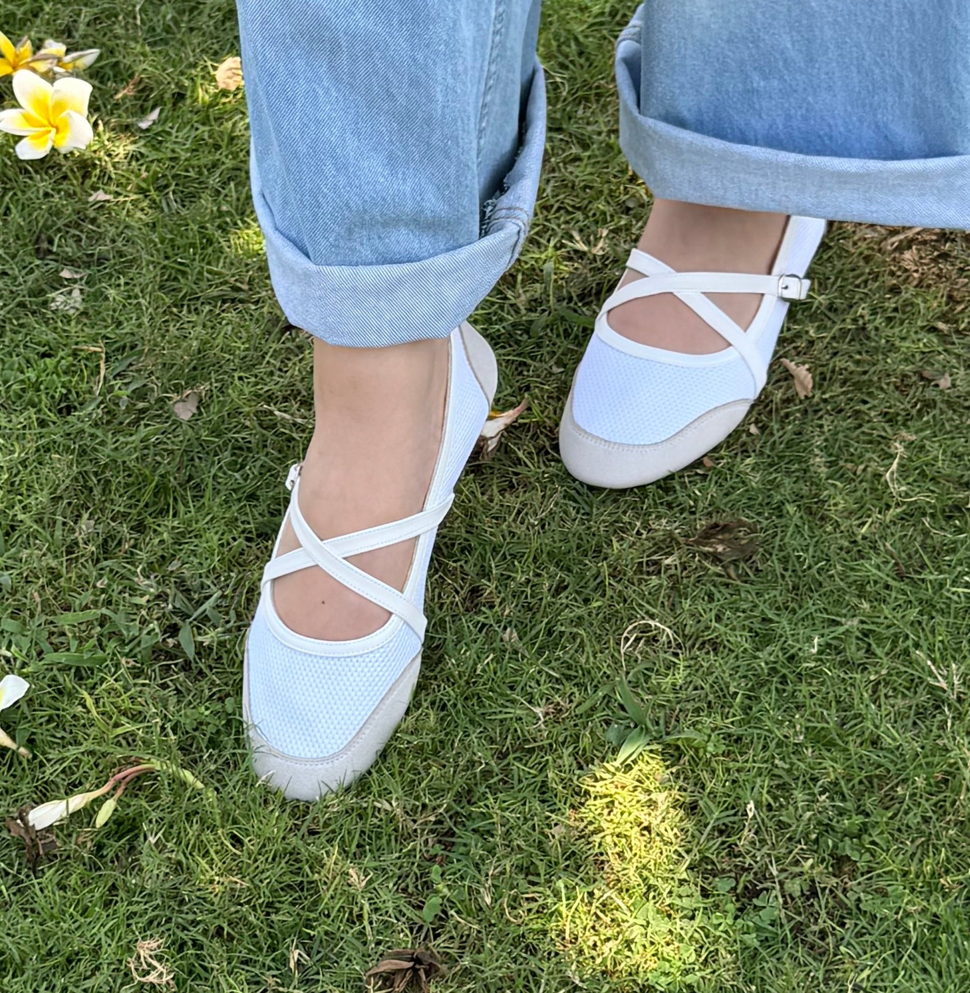 Marie strap flat - White